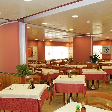 Hotel Ezzelino Сан-Ценоне Экстерьер фото